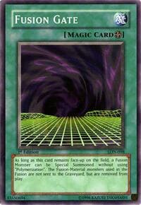 Fusion Gate - Labyrinth of Nightmare - YuGiOh card