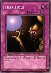 Trap Hole - Starter Deck: Yugi Evolution - YuGiOh card