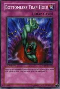 Bottomless Trap Hole - Structure Deck: The Dark Emperor - YuGiOh card
