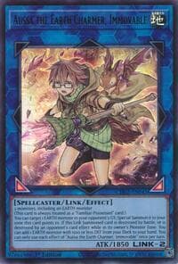 Aussa the Earth Charmer, Immovable - THE CHRONICLES DECK: Spirit Charmers (All-Foil Edition) - YuGiOh card